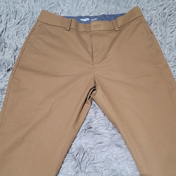 ~SOLD~Old Navy Built in Flex Athletic Taper Pants - Picture 3 of 4